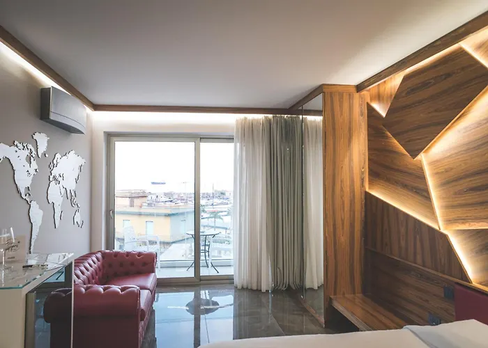 Upper - Boutique Hotel
